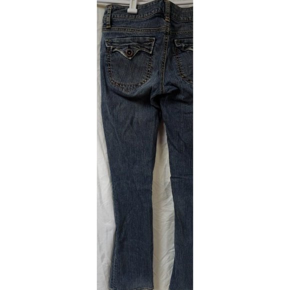 SILVER Womens CINDY 27x31 Low Rise Boot Cut Medium Wash Distressed Denim Jeans - Picture 7 of 14